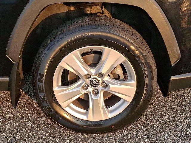 Photo of 2021 Midnight Black Metallic - 218 Toyota RAV4