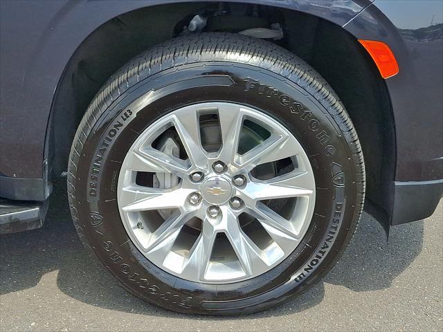 Photo of 2023 Dark Ash Metallic - G6M Chevrolet Suburban