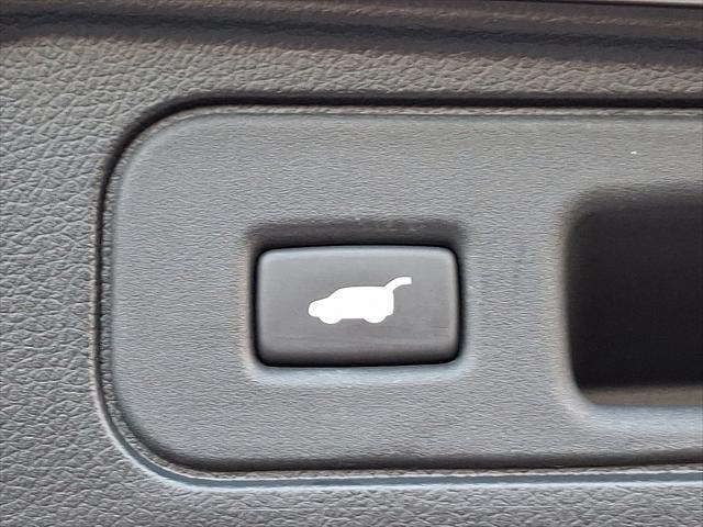 Photo of 2022 Platinum White Pearl - WX Honda Passport