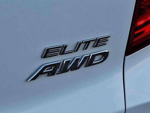 Photo of 2022 Platinum White Pearl - WX Honda Passport