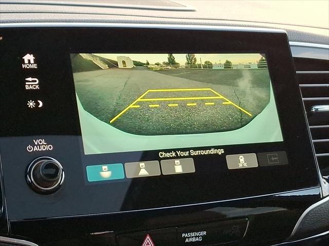 Photo of 2022 Platinum White Pearl - WX Honda Passport