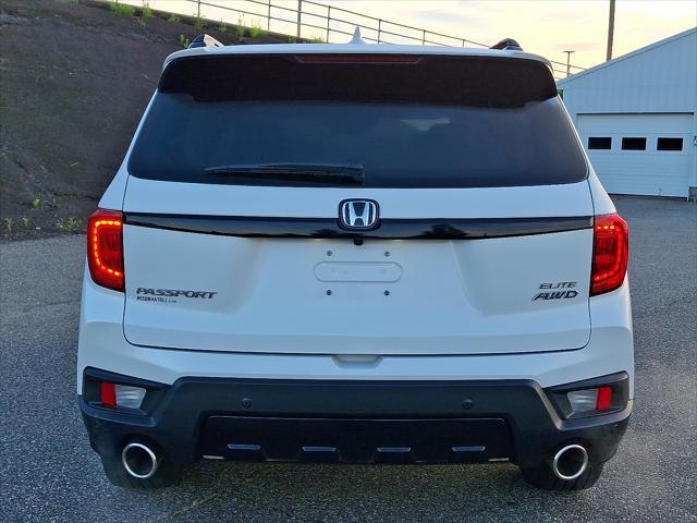 Photo of 2022 Platinum White Pearl - WX Honda Passport
