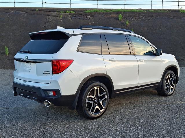 Photo of 2022 Platinum White Pearl - WX Honda Passport