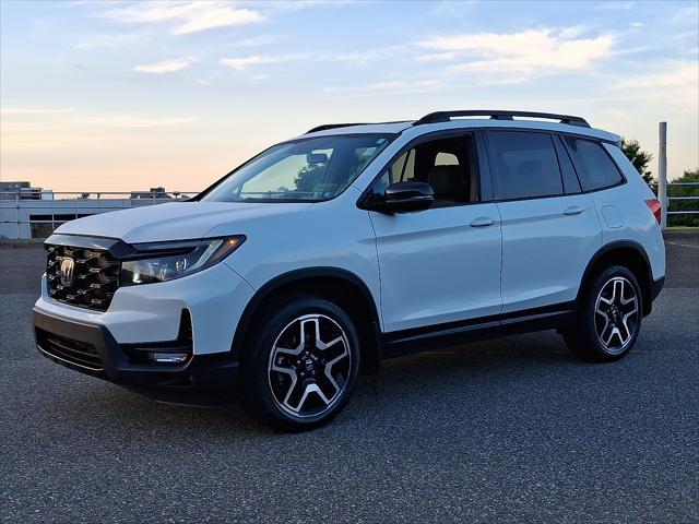 Photo of 2022 Platinum White Pearl - WX Honda Passport