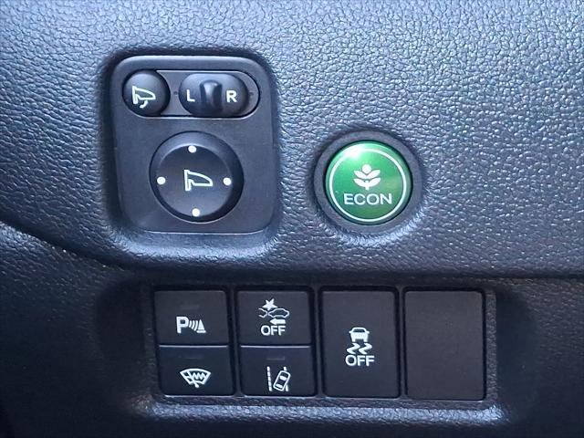Photo of 2022 Platinum White Pearl - WX Honda Passport