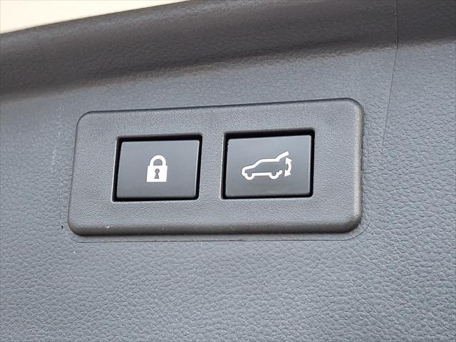 Photo of 2023 Crystal White Pearl - W2P Subaru Outback