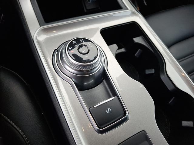 Photo of 2024 Atlas Blue Metallic - B3 Ford Edge