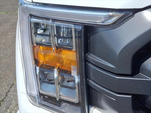 Photo of 2022 Oxford White - YZ Ford F-150