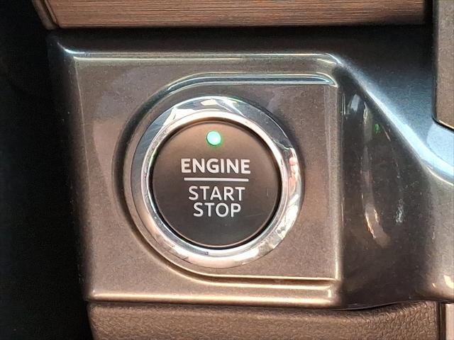 Photo of 2022 Oxford White - YZ Ford F-150