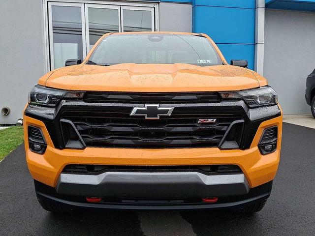 Photo of 2025 Sunrise Orange Chevrolet Colorado