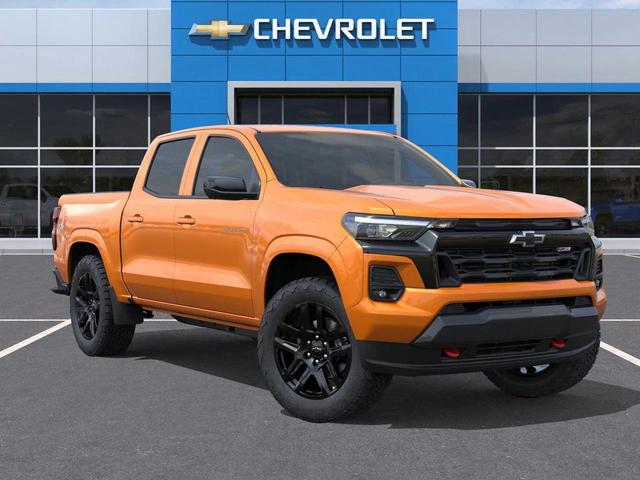 Photo of 2025 Sunrise Orange Chevrolet Colorado