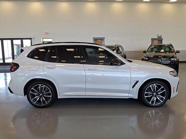 Photo of 2023 Mineral White Metallic BMW X3