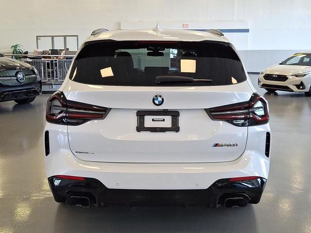 Photo of 2023 Mineral White Metallic BMW X3