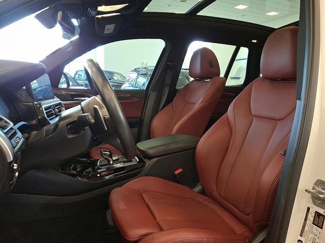 Photo of 2023 Mineral White Metallic BMW X3