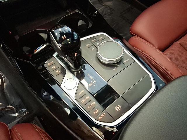 Photo of 2023 Mineral White Metallic BMW X3
