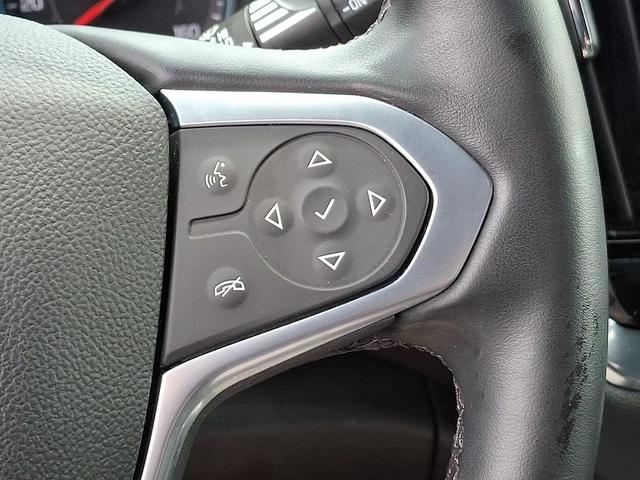 Photo of 2023 Summit White - GAZ Chevrolet Traverse