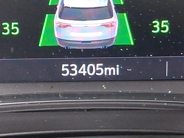 Photo of 2023 Summit White - GAZ Chevrolet Traverse