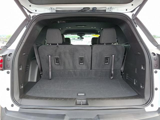 Photo of 2023 Summit White - GAZ Chevrolet Traverse