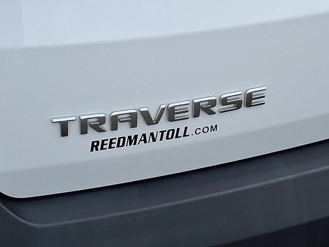 Photo of 2023 Summit White - GAZ Chevrolet Traverse