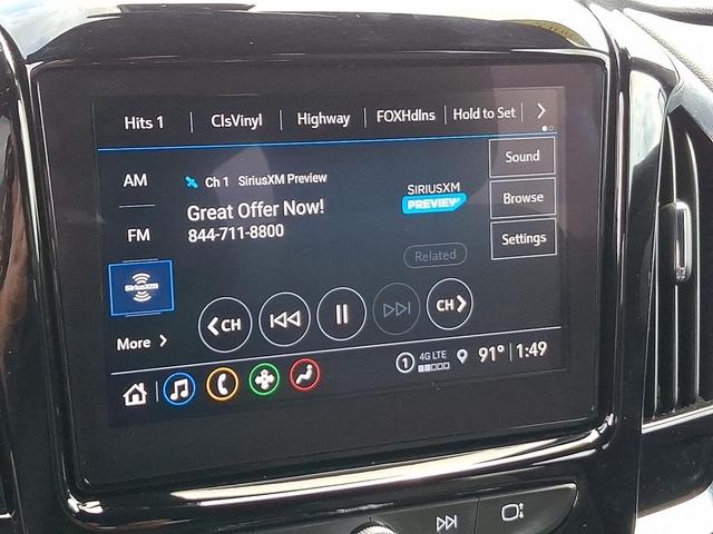 Photo of 2023 Summit White - GAZ Chevrolet Traverse