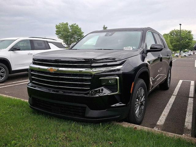 Photo of 2025 Mosaic Black Metallic Chevrolet Traverse