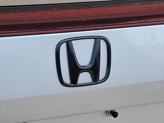 Photo of 2023 Lunar Silver Metallic - SI Honda Civic