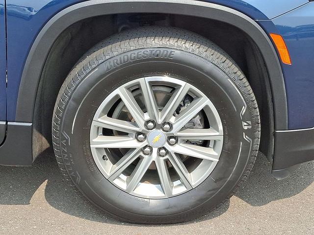 Photo of 2023 Northsky Blue Metallic - GA0 Chevrolet Traverse