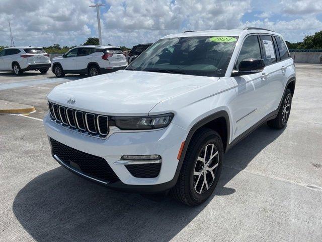 Photo of 2024 Bright White Jeep Grand Cherokee