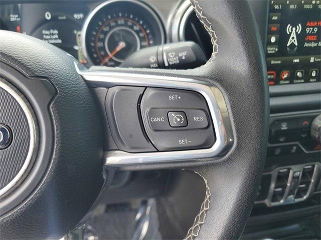 Photo of 2023 Bright White Jeep Gladiator