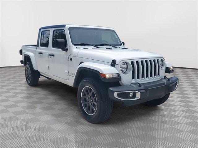 Photo of 2023 Bright White Jeep Gladiator