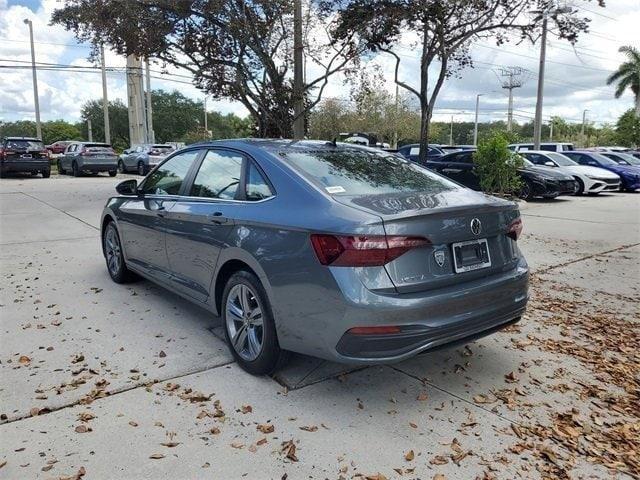Photo of 2024 Platinum Gray Metallic Volkswagen Jetta