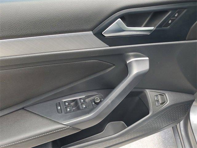Photo of 2024 Platinum Gray Metallic Volkswagen Jetta