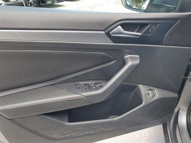 Photo of 2024 Platinum Gray Metallic Volkswagen Jetta