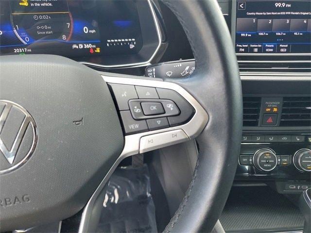 Photo of 2024 Platinum Gray Metallic Volkswagen Jetta