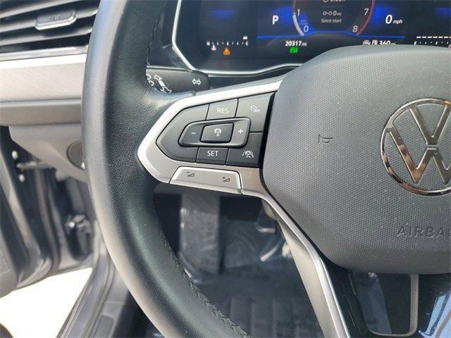 Photo of 2024 Platinum Gray Metallic Volkswagen Jetta