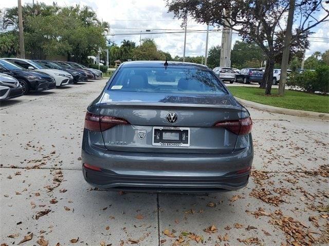 Photo of 2024 Platinum Gray Metallic Volkswagen Jetta