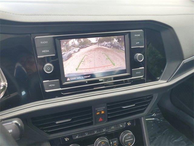 Photo of 2024 Platinum Gray Metallic Volkswagen Jetta
