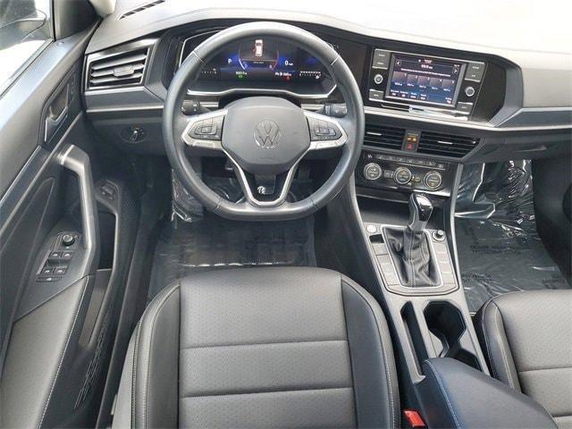 Photo of 2024 Platinum Gray Metallic Volkswagen Jetta