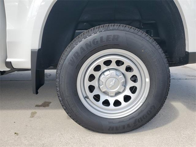 Photo of 2026 Summit White Chevrolet Colorado