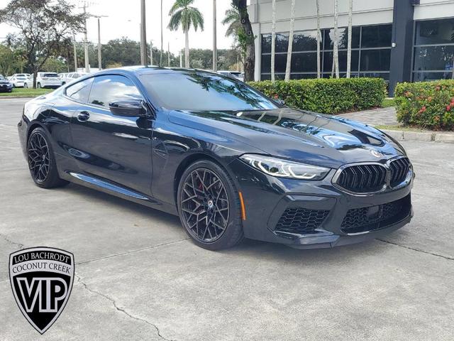 2023 BMW M8