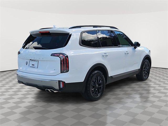 Photo of 2023 Glacier White Kia Telluride