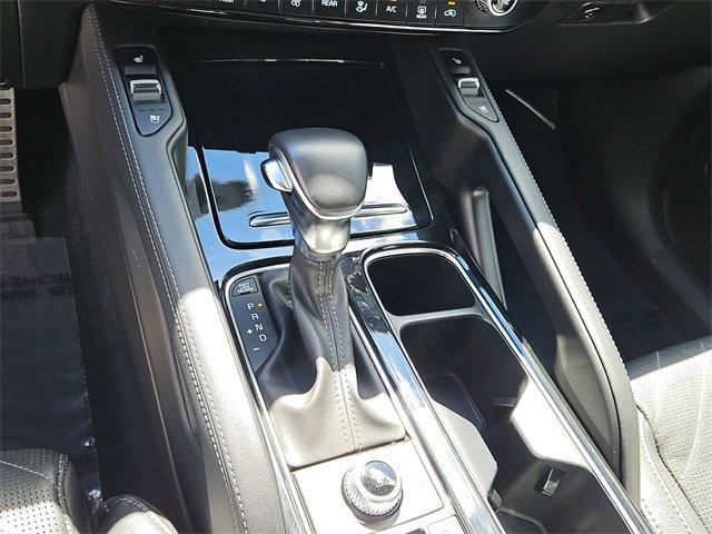 Photo of 2023 Glacier White Kia Telluride
