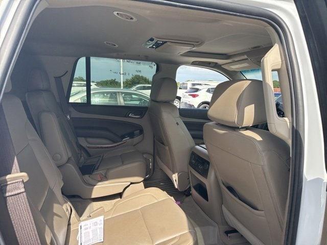 Photo of 2020 Summit White Chevrolet Tahoe