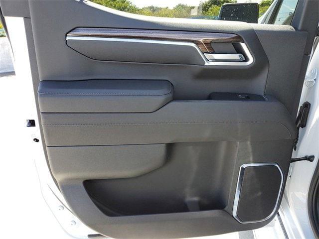 Photo of 2025 Summit White Chevrolet Silverado 1500