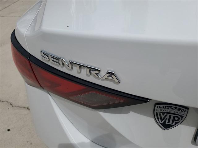 Photo of 2024 Cloud White Nissan Sentra