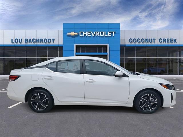 Photo of 2024 Cloud White Nissan Sentra