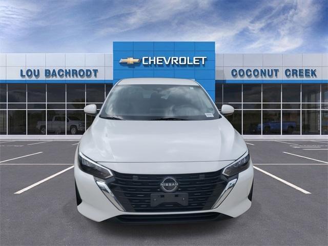 Photo of 2024 Cloud White Nissan Sentra