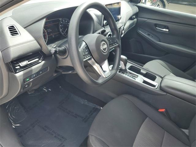 Photo of 2024 Cloud White Nissan Sentra