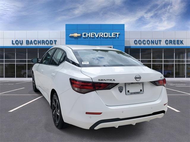 Photo of 2024 Cloud White Nissan Sentra