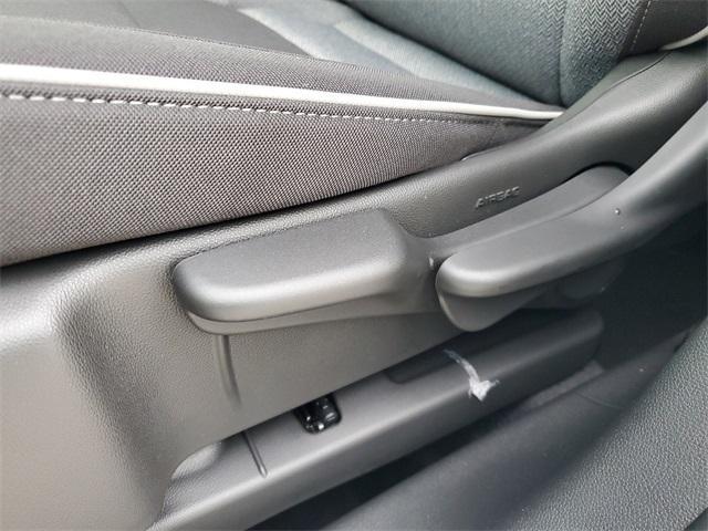 Photo of 2026 Summit White Chevrolet Trailblazer